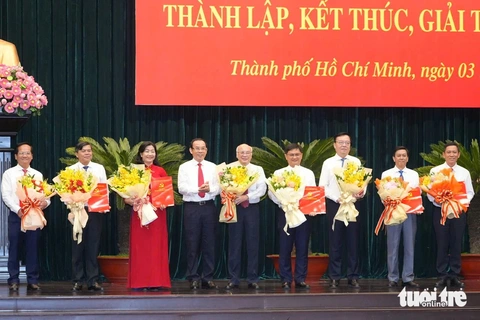 Thành lập Ban Tuyên giáo và Dân vận Thành ủy TP.HCM, ông Nguyễn Mạnh Cường làm trưởng ban - Ảnh 2. Thành lập Ban Tuyên giáo và Dân vận Thành ủy TP.HCM, ông Nguyễn Mạnh Cường làm trưởng ban - Ảnh 2.