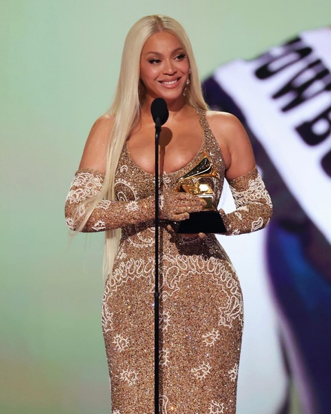 Kendrick Lamar, Beyoncé 'thắng đậm' tại GRAMMY 2025 - Ảnh 2. Kendrick Lamar, Beyoncé 'thắng đậm' tại GRAMMY 2025 - Ảnh 2.