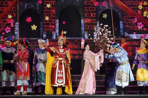 Văn nghệ mừng Ngày thành lập Đảng - Ảnh 4. Văn nghệ mừng Ngày thành lập Đảng - Ảnh 3.