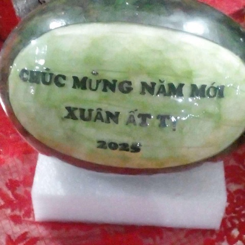 Ảnh vui 4-2: Anh Tây 'đu trend' mặc áo xe ôm công nghệ - Ảnh 2.