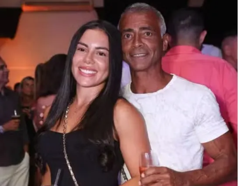 Huyền thoại Brazil Romario hẹn họ với nữ sinh viên kém 38 tuổi - Ảnh 1.