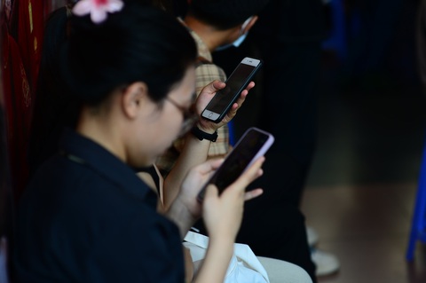Phát hiện mã độc chưa từng thấy tấn công iPhone - Ảnh 1. Phát hiện mã độc chưa từng thấy tấn công iPhone - Ảnh 1.