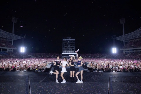 Jisoo BlackPink tổ chức fanmeeting tại Hà Nội - Ảnh 2. Jisoo BlackPink tổ chức fan meeting tại Hà Nội - Ảnh 2.
