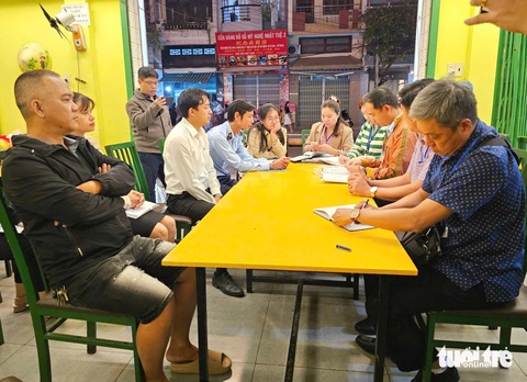 Đoàn kiểm tra làm việc quán ăn ở Nha Trang bị tố ‘chặt chém' - Ảnh 1. Đoàn kiểm tra làm việc quán ăn ở Nha Trang bị tố ‘chặt chém' - Ảnh 1.