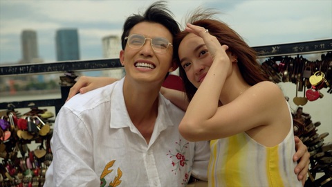 Nụ hôn bạc tỉ soán ngôi vương phòng vé Bộ tứ báo thủ của Trấn Thành - Ảnh 5. Nụ hôn bạc tỉ soán ngôi vương phòng vé Bộ tứ báo thủ của Trấn Thành - Ảnh 5.