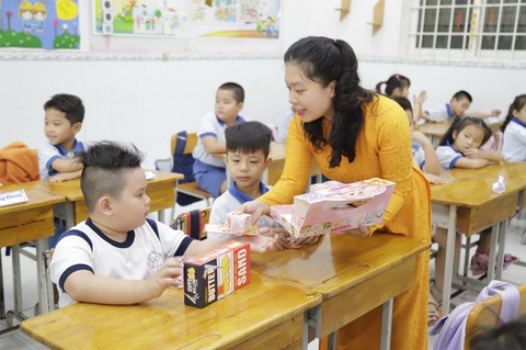 Tin tức sáng 8-2: Đề xuất chế độ nghỉ hưu ở tuổi cao hơn đối với nhà giáo - Ảnh 1. Tin tức sáng 8-2: Đề xuất chế độ nghỉ hưu ở tuổi cao hơn đối với nhà giáo - Ảnh 1.