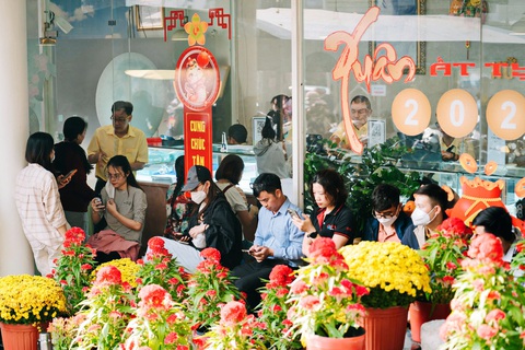 Mua vàng vía Thần Tài bớt 'nóng' - Ảnh 1. Mua vàng vía Thần Tài bớt 'nóng' - Ảnh 1.