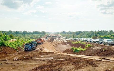 Mở đường cao tốc lên đại ngàn Tây Nguyên - Ảnh 1. Mở đường cao tốc lên đại ngàn Tây Nguyên - Ảnh 1.