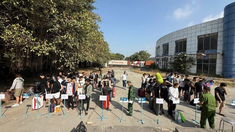 Gần 180 người Việt được trao trả từ Campuchia: Nhiều nguời lừa đảo qua app tình yêu, đánh bạc - Ảnh 2.