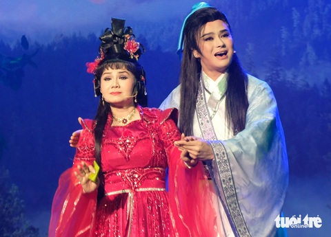 Chuông vàng vọng cổ 2024 Lê Hoàng Nghi diễn cải lương Tết cùng Võ Minh Lâm - Ảnh 5. Chuông vàng vọng cổ 2024 Lê Hoàng Nghi diễn cải lương Tết cùng Võ Minh Lâm - Ảnh 4.