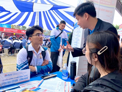 Chọn ngành học ra sao để không bị 'tụt hậu'? - Ảnh 10. Không học chương trình chất lượng cao có ảnh hưởng cơ hội việc làm? - Ảnh 6.