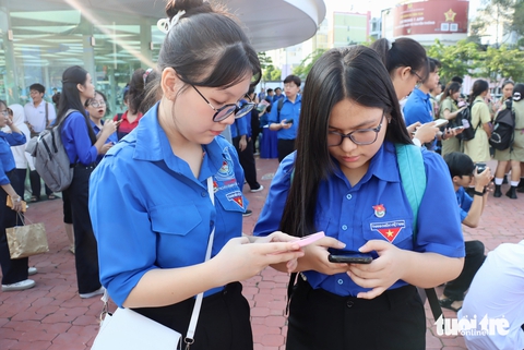 Tuổi trẻ thành phố Bác khởi động Tháng thanh niên 2025 - Ảnh 10. Tuổi trẻ TP.HCM bước vào Tháng thanh niên 2025 - Ảnh 11.