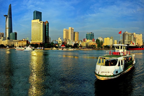h - Ảnh 9. Mẹ con ngày gặp mặt, Sài Gòn ngoan cường được đề cử 50 tác phẩm văn học nghệ thuật nổi bật - Ảnh 10.