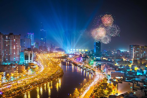 h - Ảnh 10. Mẹ con ngày gặp mặt, Sài Gòn ngoan cường được đề cử 50 tác phẩm văn học nghệ thuật nổi bật - Ảnh 11.