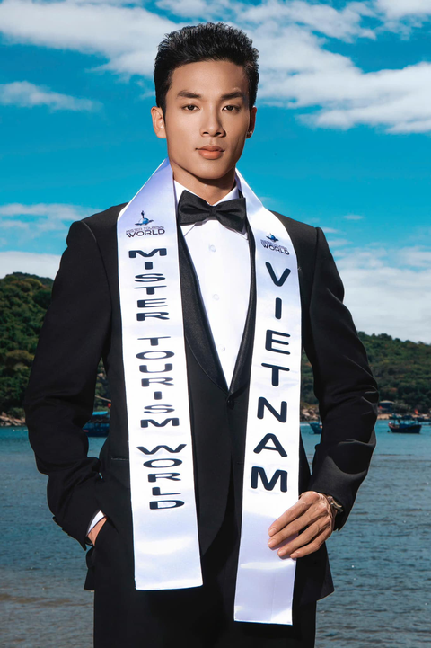 Có hay không việc thu hồi danh hiệu Mister Tourism World 2025 của Hưng Nguyễn? - Ảnh 3. Thu hồi danh hiệu Mister Tourism World 2025 của Hưng Nguyễn? - Ảnh 3.