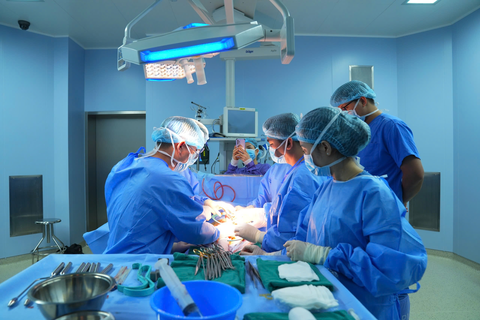 31 tuổi đã liệt dương, bác sĩ phẫu thuật đặt nút để điều chỉnh bản ‘lĩnh đàn ông’ - Ảnh 1. 31 tuổi đã liệt dương, bác sĩ phẫu thuật đặt nút để điều chỉnh bản ‘lĩnh đàn ông’ - Ảnh 1.