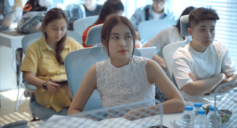 Đáng tiếc cho Hoàng Thùy Linh - Ảnh 4. Đáng tiếc cho Hoàng Thùy Linh - Ảnh 4.