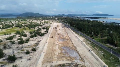 Khánh Hòa, Bình Định, Phú Yên hướng tới tăng trưởng 2 con số - Ảnh 2. 3 tỉnh Nam Trung Bộ kiến nghị Thủ tướng tháo gỡ 'điểm nghẽn' để tăng trưởng - Ảnh 2.