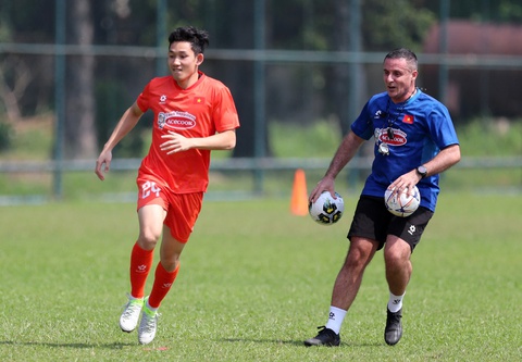 Hai Long chấn thương trước ngày Việt Nam gặp Campuchia - Ảnh 1.