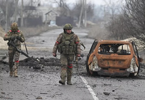 Nghị sĩ Quốc hội Ukraine: Nga có thể yêu cầu Ukraine rút quân khỏi vùng Kurks trước khi ngừng bắn - Ảnh 3.