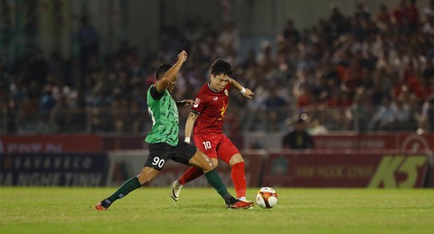 Ronaldo Việt Nam gia nhập CLB Trường Tươi Bình Phước - Ảnh 1.