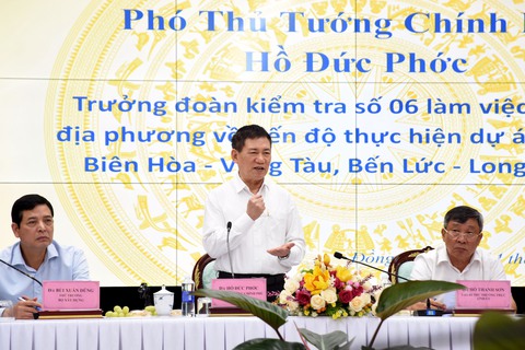Phó thủ tướng Hồ Đức Phớc: Giải phóng mặt bằng phải đảm bảo lợi ích chính đáng của người dân - Ảnh 1.