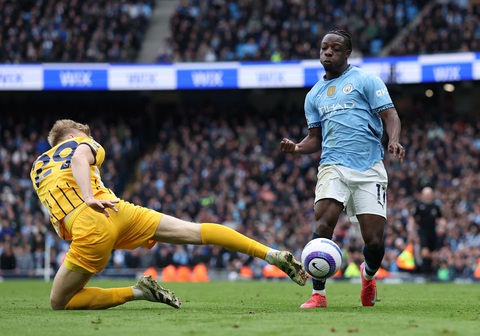 Cầu thủ người Uzbekistan phản lưới, Man City chia điểm với Brighton - Ảnh 2.