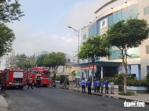 Cháy tại trụ sở viễn thông VNPT Tiền Giang, mạng VinaPhone tê liệt - Ảnh 1.