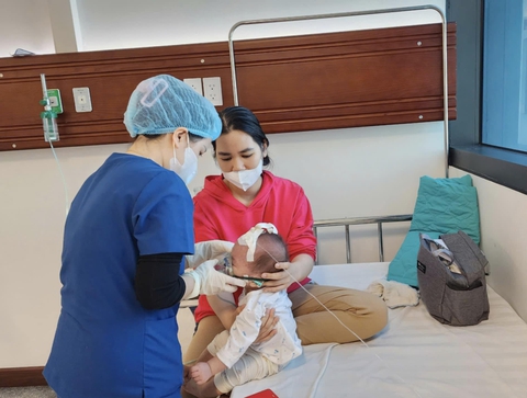 Thủ tướng yêu cầu đẩy nhanh tiêm chủng phòng sởi, không để thiếu vắc xin - Ảnh 1. Thủ tướng yêu cầu đẩy nhanh tiêm chủng phòng sởi, không để thiếu vắc xin - Ảnh 1.