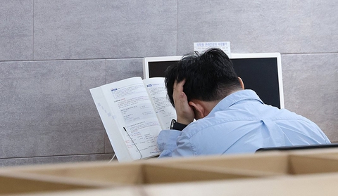 Hàn Quốc: Số người trẻ không đi làm kiếm tiền tiếp tục tăng - Ảnh 1. Hàn Quốc: Số người trẻ không đi làm kiếm tiền tiếp tục tăng - Ảnh 1.