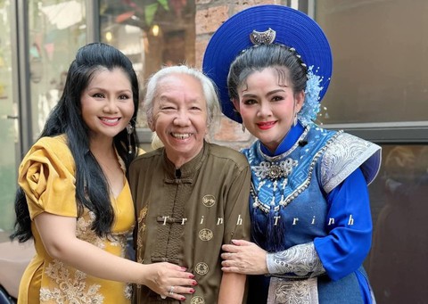 Kim Tử Long, Thoại Mỹ, Ngọc Huyền... vào mùa hát Lễ Kỳ yên - Ảnh 3. Kim Tử Long, Thoại Mỹ, Ngọc Huyền vào mùa hát lễ Kỳ yên rộn rã đình Cầu Quan, Cầu Muối - Ảnh 3.