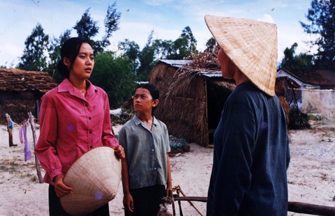 Đời cát giúp Hồng Ánh có giải thưởng quốc tế đầu tiên: Cảnh khóc trên tàu quay đúng một lần - Ảnh 4. Đời cát giúp Hồng Ánh có giải thưởng quốc tế đầu tiên: Cảnh khóc trên tàu quay đúng một lần - Ảnh 4.