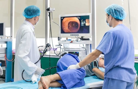 Lối sống Ung thư đại trực tràng gia tăng vì lối sông ‘Tây hóa’ - Ảnh 1.