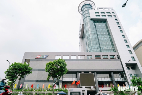 Top 11 công trình kiến trúc tiêu biểu có đền tưởng niệm Vua Hùng, Nhà hát Hòa Bình, Nhà Thiếu nhi - Ảnh 4. Ngắm 11 công trình kiến trúc nổi bật của TP.HCM 50 năm qua - Ảnh 3.
