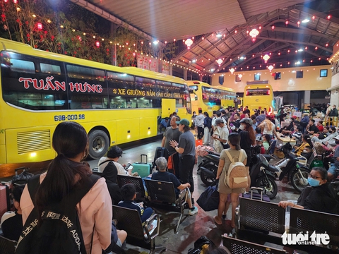 Đề nghị địa phương, lực lượng công an xử lý xe khách đón, trả khách sai quy định - Ảnh 1.