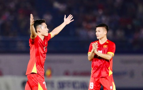 Tiền vệ Nguyễn Hai Long: 'Đội tuyển Campuchia đã không còn dễ chơi' - Ảnh 1. Tiền vệ Hai Long: 'Đội tuyển Campuchia đã không còn dễ chơi' - Ảnh 1.