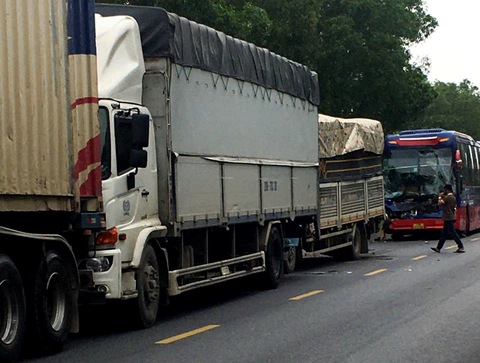 Chuyện gì đang xảy ra: 5 vụ tông xe liên hoàn trong nửa tháng trên quốc lộ 1 qua Quảng Bình - Ảnh 2.