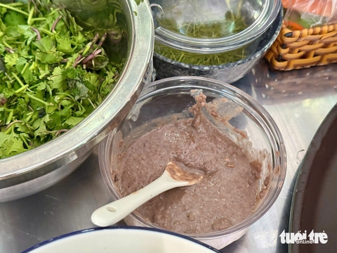 Bún thang Bảo Khánh cạnh phở bò Phú Gia: Giữ trọn tình yêu với ẩm thực quê hương - Ảnh 4. Có một quán bún thang Bảo Khánh, nằm ngay cạnh phở bò Phú Gia - Ảnh 4.