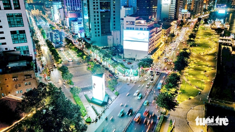 Phát triển kinh tế đêm thay cho ăn nhậu vỉa hè - Ảnh 2. Phát triển kinh tế đêm thay cho ăn nhậu vỉa hè - Ảnh 2.