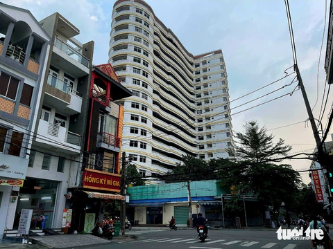 Chung cư 'ma' giữa quận Bình Tân, từ giấc mơ an cư đến hiện thực hoang tàn - Ảnh 5. Chung cư 'ma' giữa quận Bình Tân, từ giấc mơ an cư đến hiện thực hoang tàn - Ảnh 4.