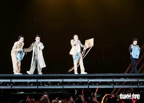 33 anh tài hội tụ tại concert Anh trai vượt ngàn chông gai: 'Thủng nóc, bay trần, tung trời đất' - Ảnh 19. Concert Anh trai vượt ngàn chông gai: 'Thủng nóc, bay trần, tung trời đất' - Ảnh 20.