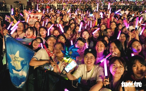 33 anh tài hội tụ tại concert Anh trai vượt ngàn chông gai: 'Thủng nóc, bay trần, tung trời đất' - Ảnh 1. 33 anh tài hội tụ tại concert Anh trai vượt ngàn chông gai: 'Thủng nóc, bay trần, tung trời đất' - Ảnh 1.