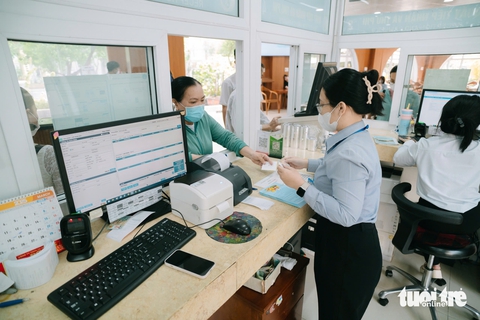 Vơi nỗi lo bệnh tật nhờ có nhân viên công tác xã hội - Ảnh 5.