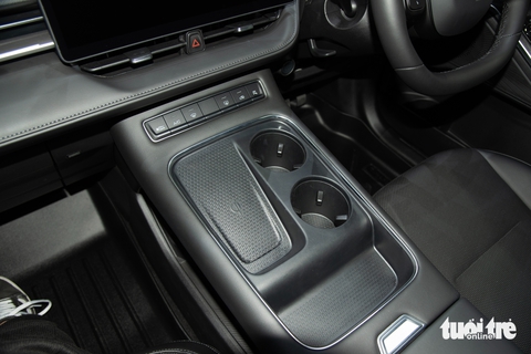 Haval H6 2025 có gì: Tinh chỉnh thiết kế, 2 màn lớn, bản PHEV đổi pin giảm tầm vận hành thuần điện - Ảnh 10.