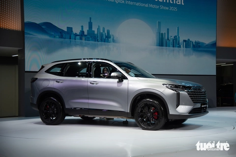 Haval H6 2025 có gì: Tinh chỉnh thiết kế, 2 màn lớn, bản PHEV đổi pin giảm tầm vận hành thuần điện - Ảnh 11.