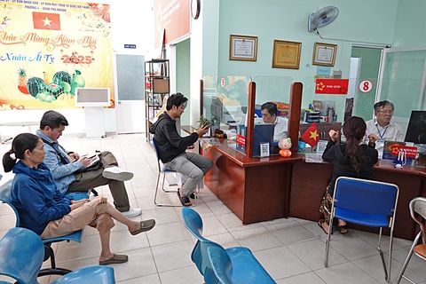 Sửa Hiến pháp để sắp xếp tinh gọn bộ máy - Ảnh 1. bộ máy - Ảnh 1.