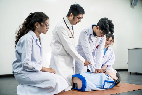 Tuyển y khoa với nhiều tổ hợp lạ - Ảnh 2. y khoa - Ảnh 2.