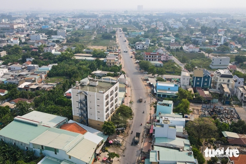Dự án đường Nguyễn Ảnh Thủ ở TP.HCM vẫn dang dở, bụi bặm sau 7 năm thi công - Ảnh 6.