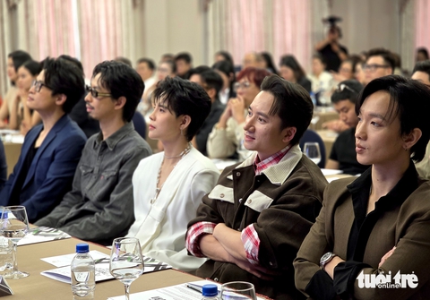 Hà Anh Tuấn, Đen Vâu biểu diễn mừng 11 năm Tràng An thành di sản thế giới - Ảnh 3. Hà Anh Tuấn - Ảnh 4.