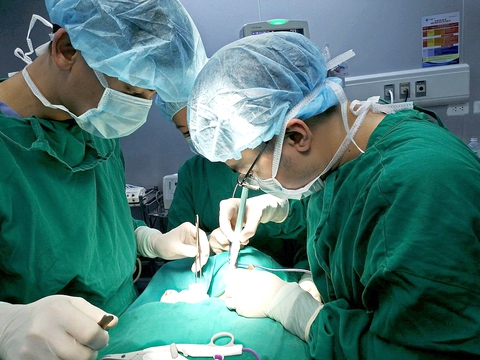 Điều trị ung thư tuyến giáp đang... quá lố - Ảnh 2. ung thư tuyến giáp - Ảnh 2.